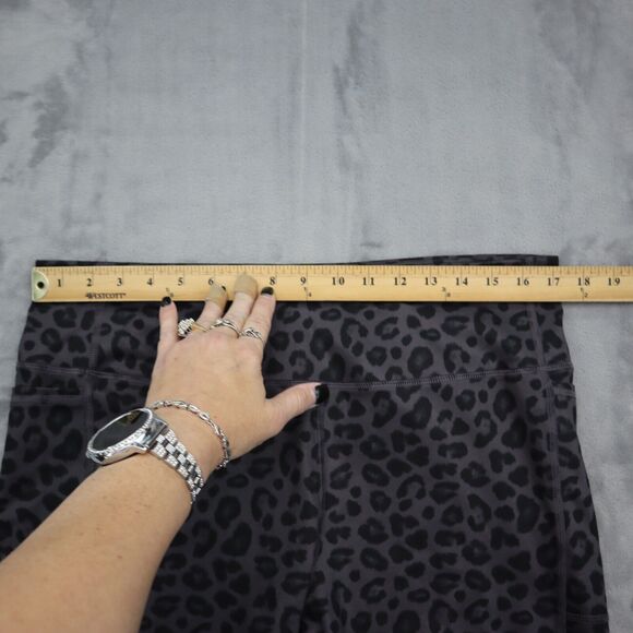 Athletics Works Shorts Womens XXL Gray Cheetah Print Compression Pull On Bottoms - Picture 5 of 16